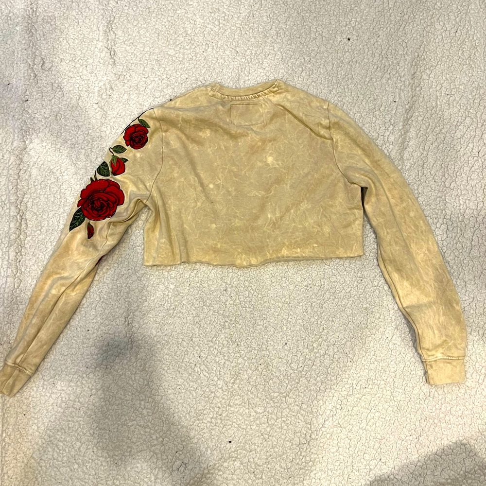 Size small. Embroidered Crop top sweater.